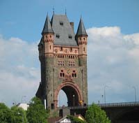 The entrance to Worms