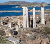  Delos