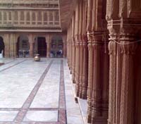Laxmi Niwas Palace - Courtyard
