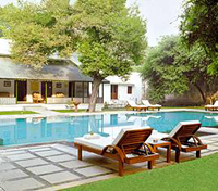 Usha Kiran Palace - Pool