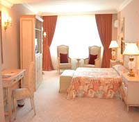 Hotel Akol Guest Room
