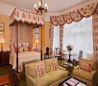Draycott Hotel Room
