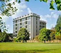 Royal Garden Hotel 