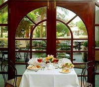 Holiday Inn Resort Dining