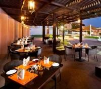 Restaurants & Bars
