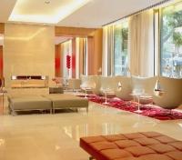 725 Continental Hotel - Lobby