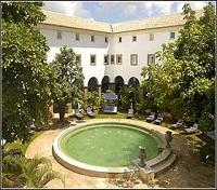 Convento do Carmo Pool