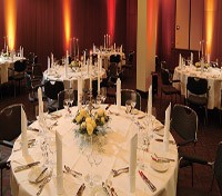 Leonardo Hotel - dining
