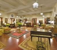 Elgin Nor-Khill - Lobby