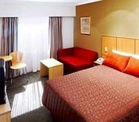 Travelodge Sydney - Guest Room