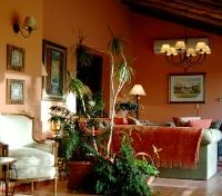 Robles de Besares Lounge