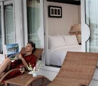 Au Co Suites