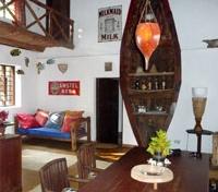 Che Che Vule - Living Room