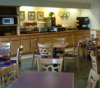 The Country Inn & Suites - Breakfast Room