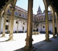 Parador Hostal dos Reis Católicos - Courtyard