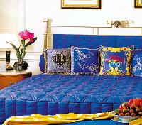 Yacht Club Deluxe Balcony Suite