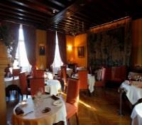 Little Mombo - Dining