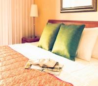 Cascadia Hotel & Suites Guest Room