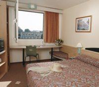 Hotel Ibis Lome Centre Guestroom