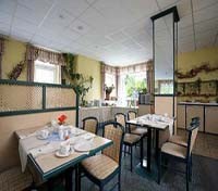 Achat Hotel Dresden Breakfast Room