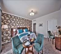 Hotel Phoenicia Room