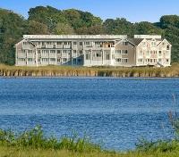 Newport Beach Hotel & Suites