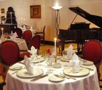 Dining at Parque Central