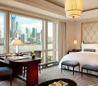 Deluxe River Bedroom