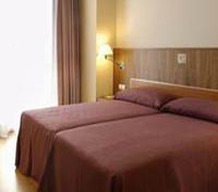 Evenia Rocafort Guest Room