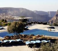 Sahab Hotel - Pool and Mountain View