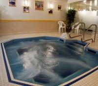 Brewster`s Mountain Lodge Whirlpool