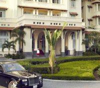 Raffles Hotel Le Royal Entrance