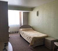 SixtyTwo Hotel Room