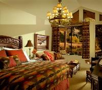 Superior Creekside Cabin