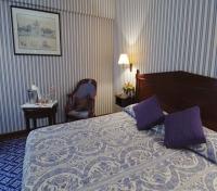 Amarante Arc de Triomphe Room