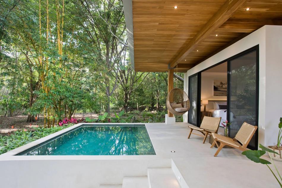 2 BDR 2 Level Villa
