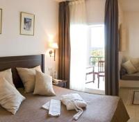 Yadis Guestroom