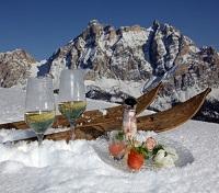 A Taste for Skiing A Taste for Skiing