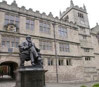 Darwin's Statue in Shrewsbury